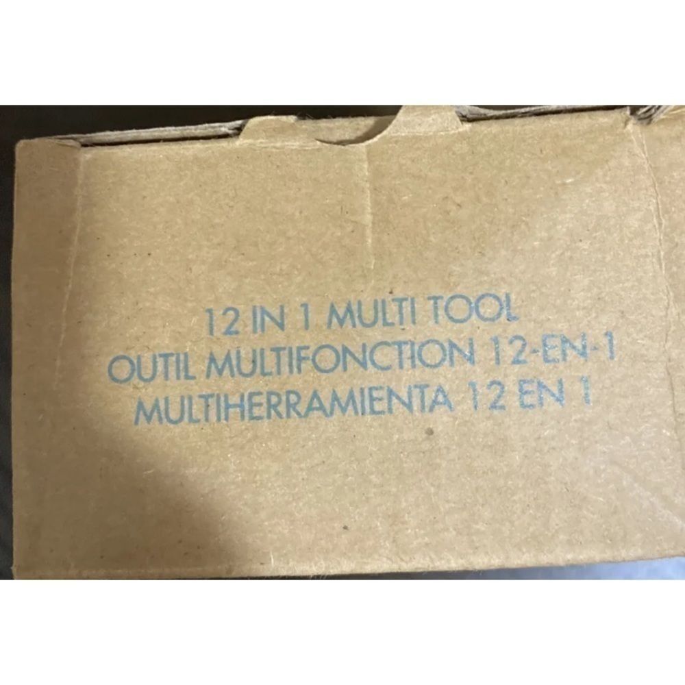 12 In 1 Multi Tool With Flashlight - Avon - New In Box - Picture 4 of 5
